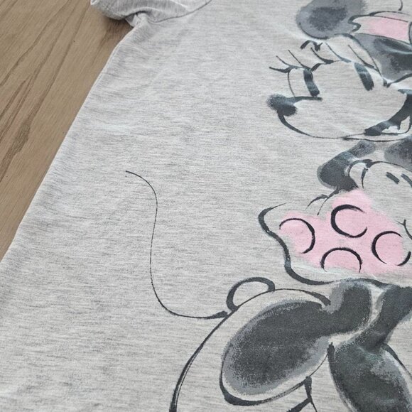 Disney Minnie Mouse Boxy T-Shirt Women's Size XL - Minnie Distressed Graphic - Picture 4 of 15